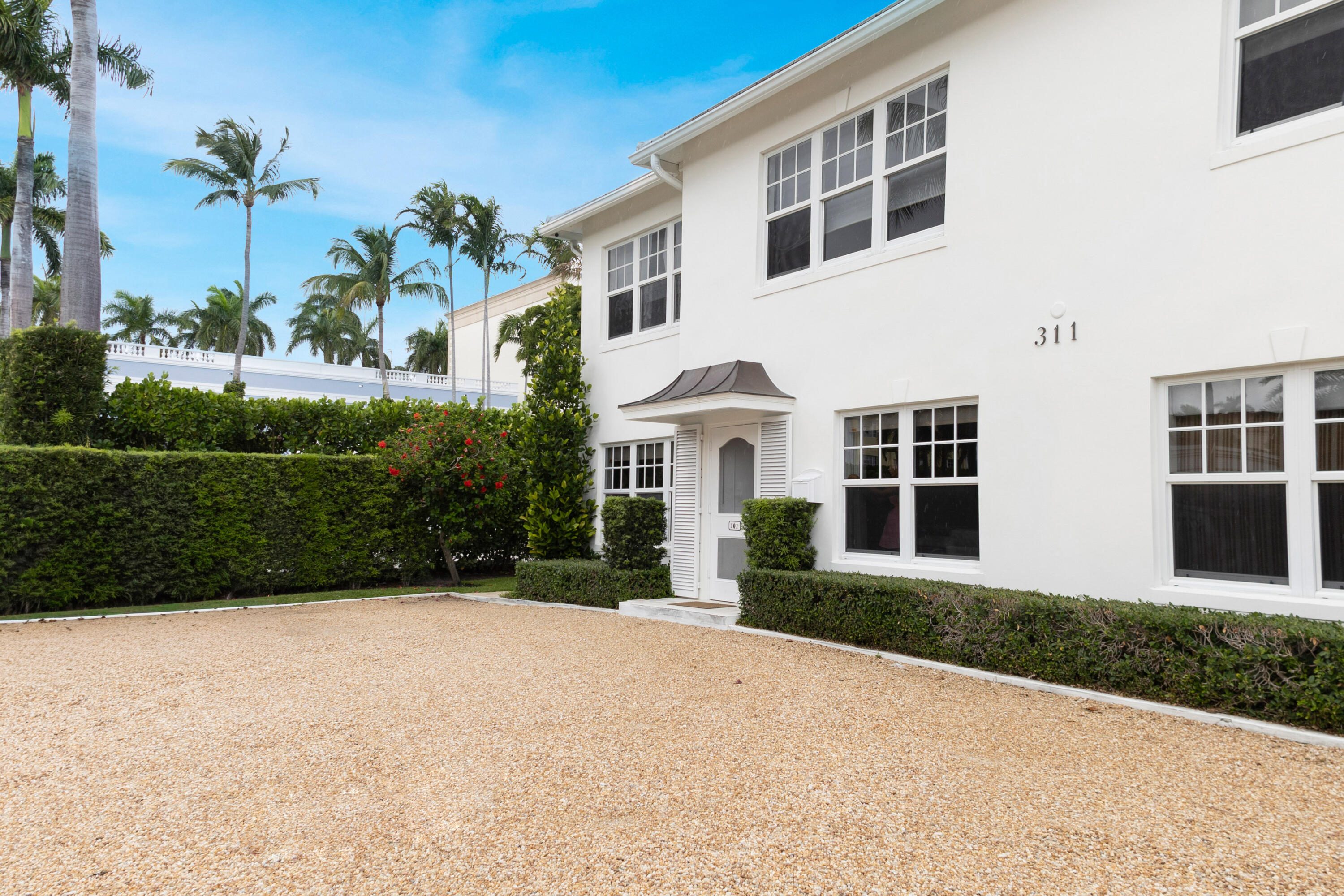 311 Cocoanut Row, Unit 101 Palm Beach, FL 33480 - Photo 2 of 42 311 Cocoanut Row, 101