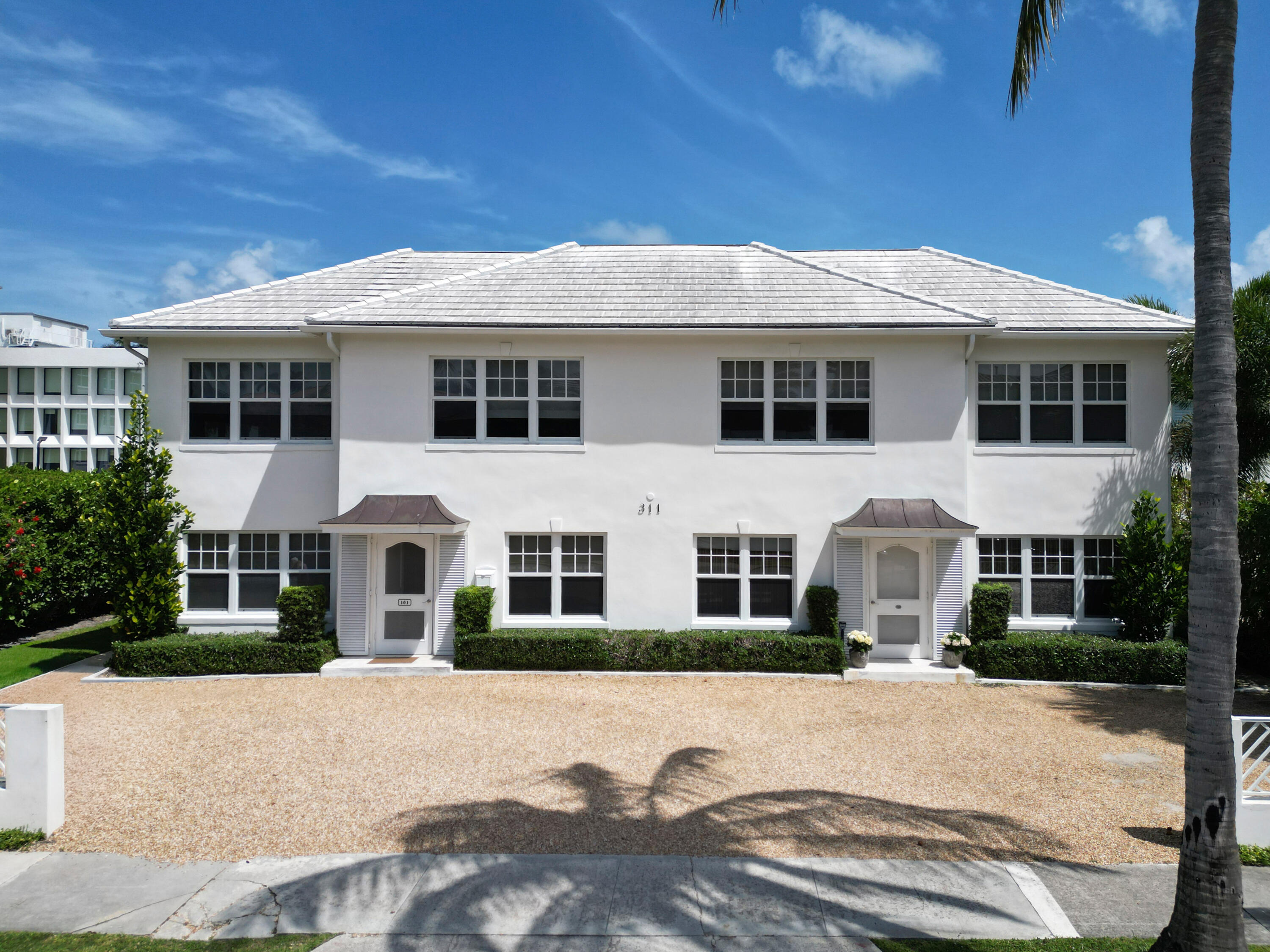 311 Cocoanut Row, Unit 101 Palm Beach, FL 33480 - Photo 3 of 42 311 Cocoanut Row, 101