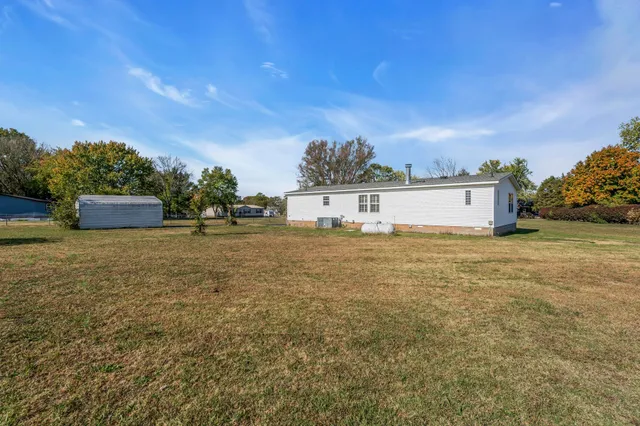 a view of a outdoor space
