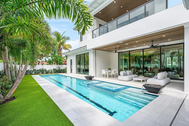 $7,250,000 | 201 Northeast 4th Avenue, Boca Raton, FL 33432