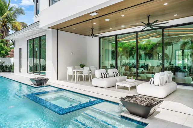 $7,250,000 | 201 Northeast 4th Avenue, Boca Raton, FL 33432