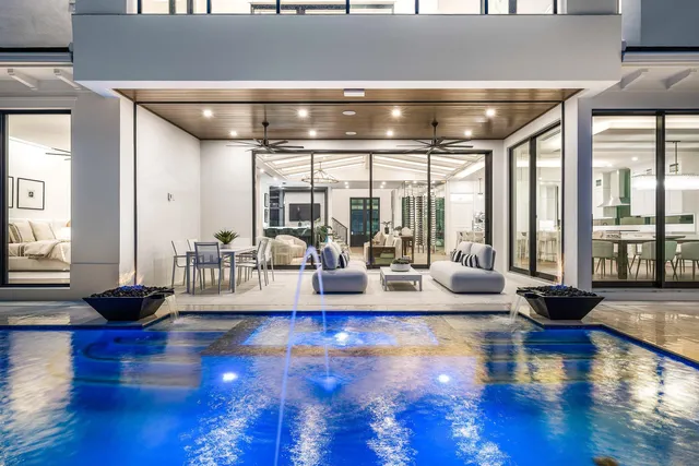 $7,250,000 | 201 Northeast 4th Avenue, Boca Raton, FL 33432