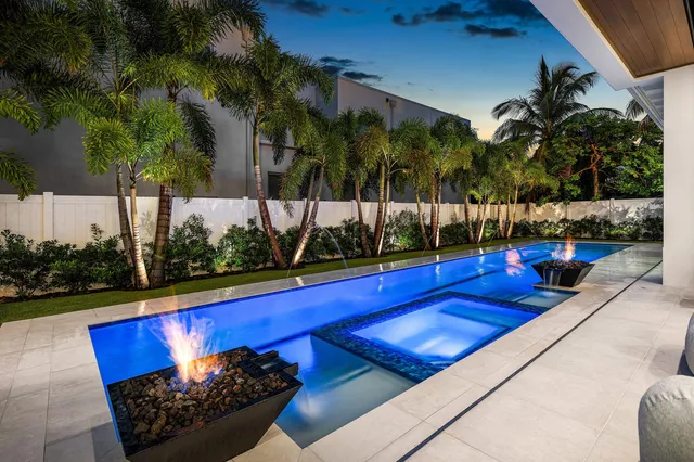 $7,250,000 | 201 Northeast 4th Avenue, Boca Raton, FL 33432