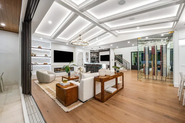 $7,250,000 | 201 Northeast 4th Avenue, Boca Raton, FL 33432