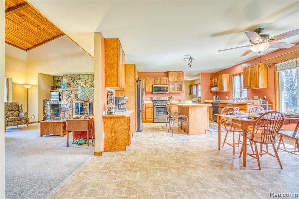 1552 Fowlerville Road Fowlerville, MI 48836 - Photo 11 of 60