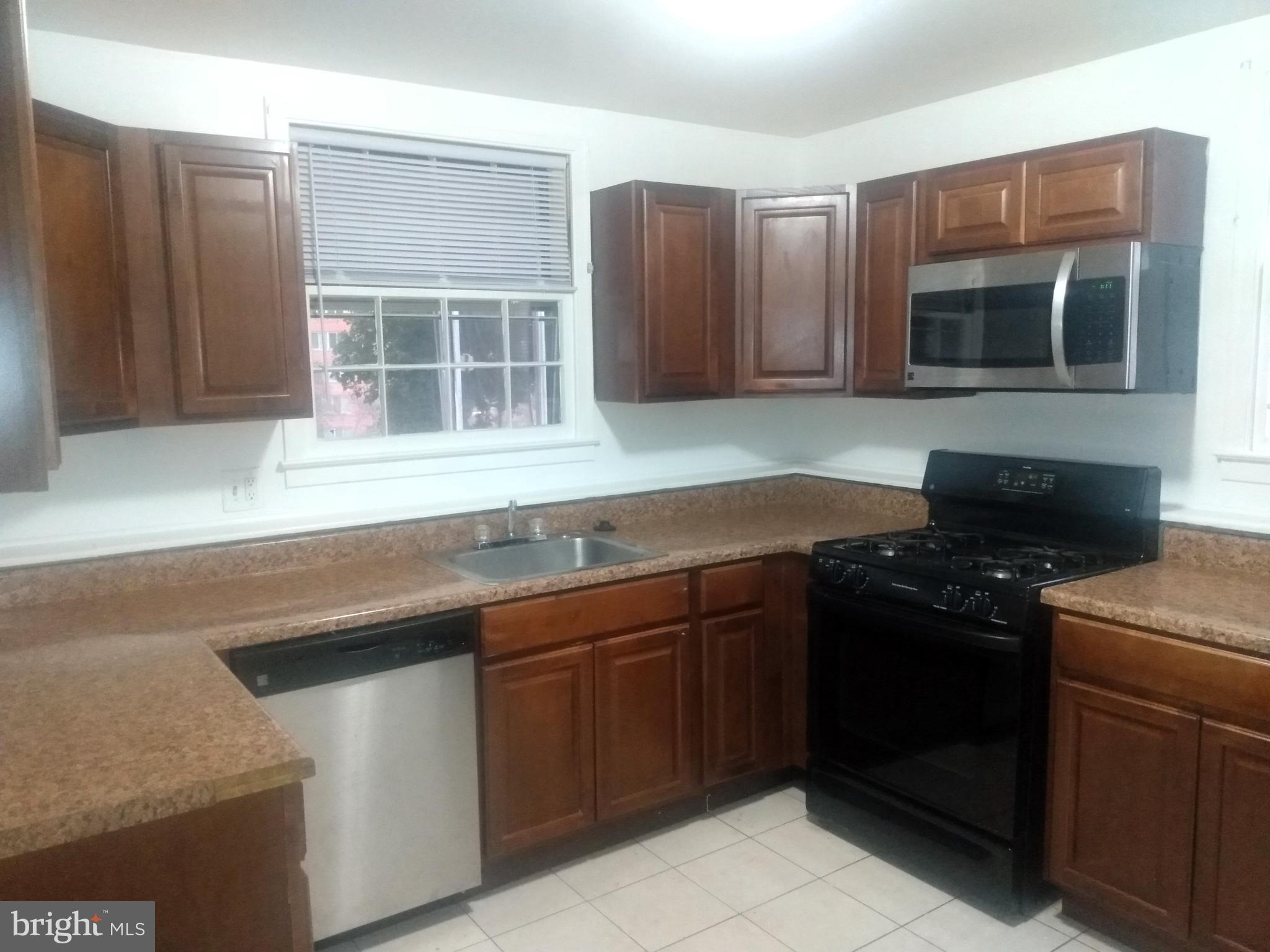416 Winslow Road Oxon Hill, MD 20745 - Photo 14 of 20 Kitchen