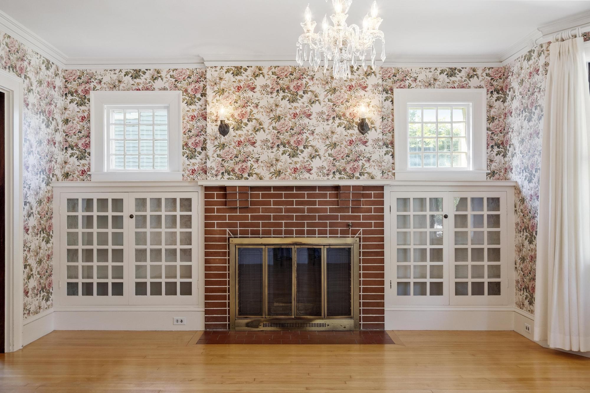 133 North Adams Street Manchester, NH 03104 - Photo 7 of 53