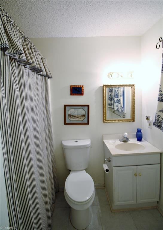 3418 Edgefield Road Greensboro, NC 27409 - Photo 14 of 21 Gallery Image 14