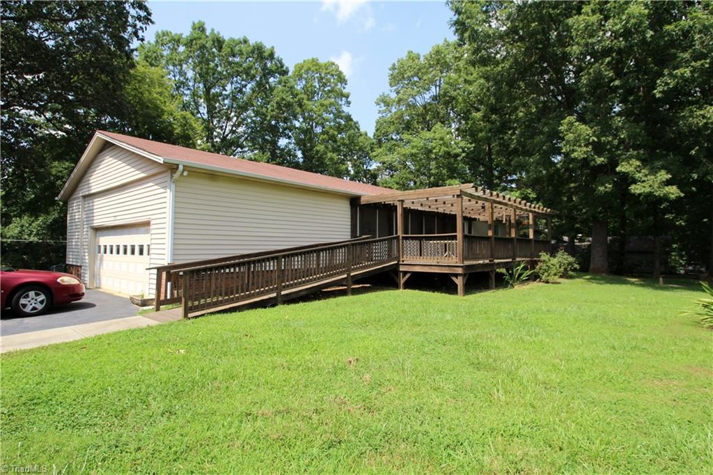 3418 Edgefield Road Greensboro, NC 27409 - Photo 16 of 21 Gallery Image 16