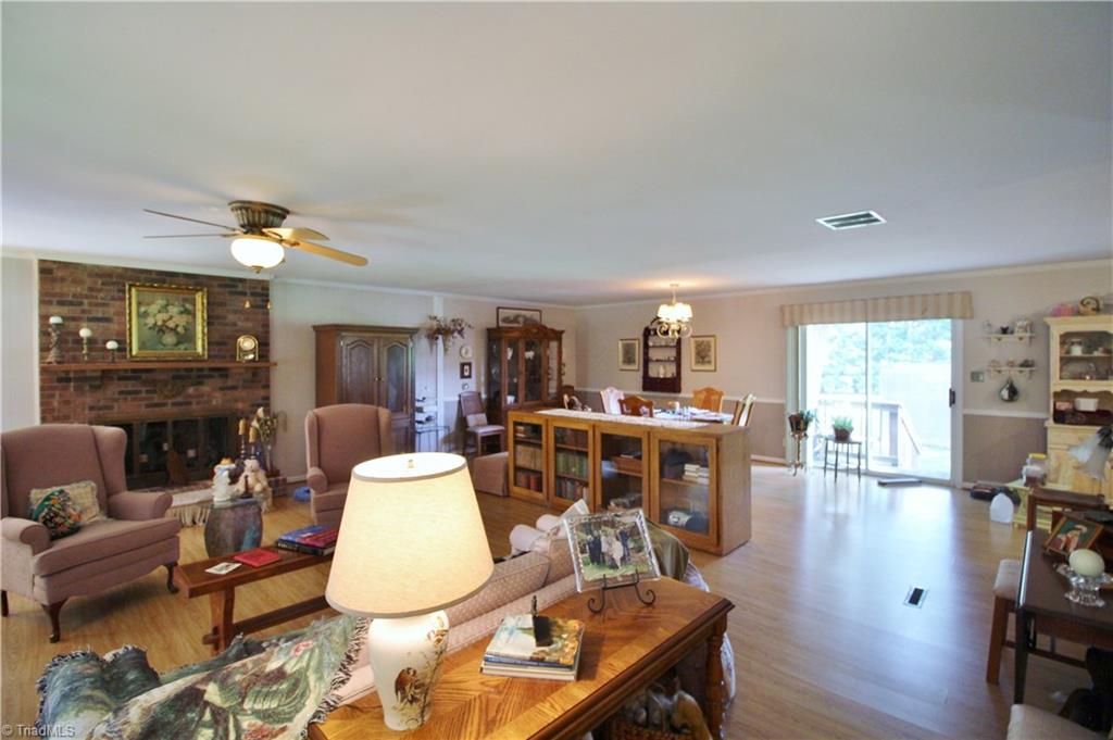 3418 Edgefield Road Greensboro, NC 27409 - Photo 5 of 21 Gallery Image 5