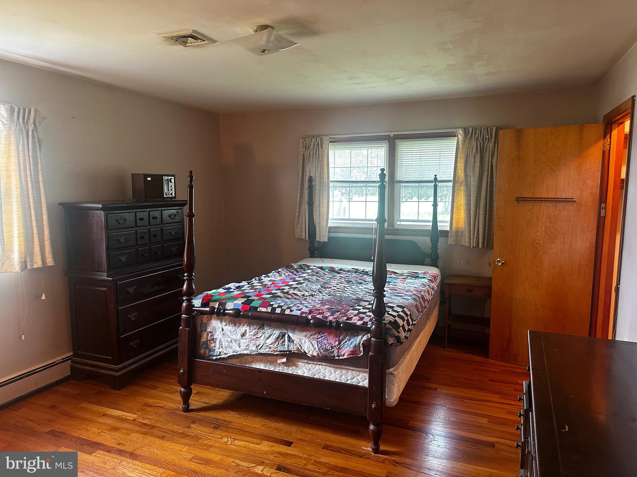 29 Oberholtzer Road Elizabethtown, PA 17022 - Photo 10 of 27 BEDROOM 1