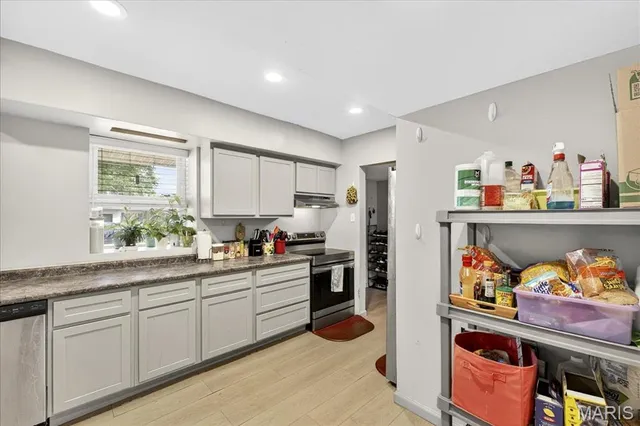 $300,000 | 7584 Amherst Avenue, University City, MO 63130