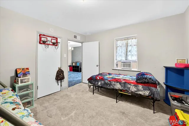 $300,000 | 7584 Amherst Avenue, University City, MO 63130