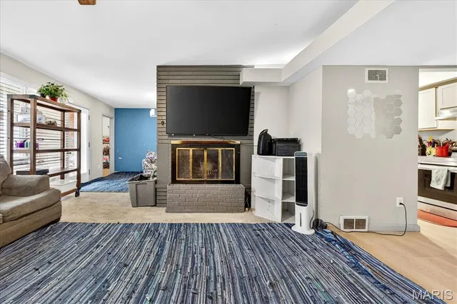 $300,000 | 7584 Amherst Avenue, University City, MO 63130