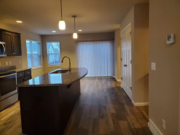 $2,950 | 9335 Silicon Prairie Parkway, Verona, WI 53593