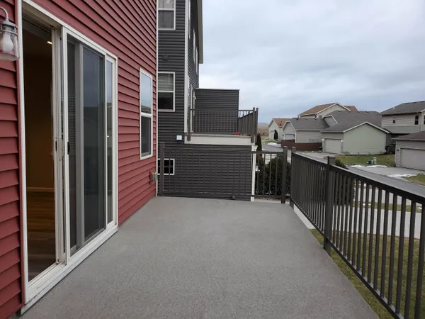 $2,950 | 9335 Silicon Prairie Parkway, Verona, WI 53593