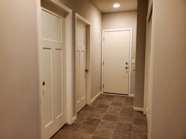 $2,950 | 9335 Silicon Prairie Parkway, Verona, WI 53593