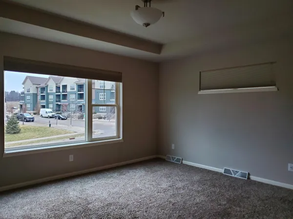 $2,950 | 9335 Silicon Prairie Parkway, Verona, WI 53593