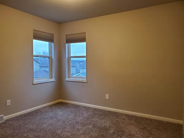 $2,950 | 9335 Silicon Prairie Parkway, Verona, WI 53593