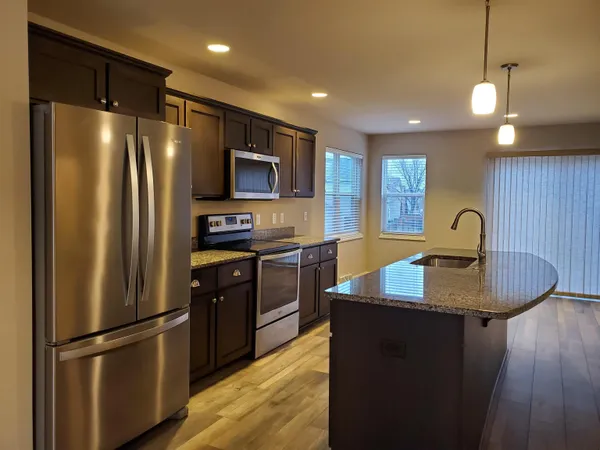 $2,950 | 9335 Silicon Prairie Parkway, Verona, WI 53593