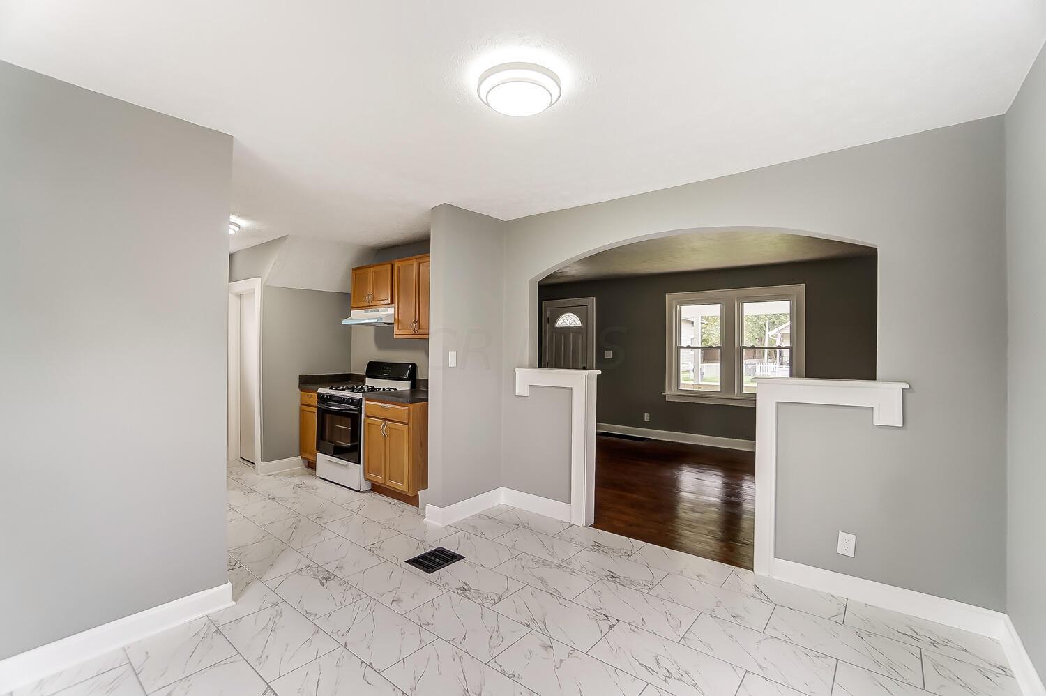 2186 Sale Road Columbus, OH 43224 - Photo 12 of 39
