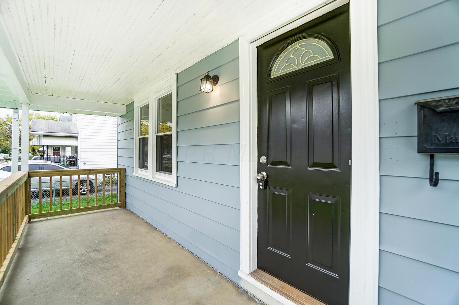 2186 Sale Road Columbus, OH 43224 - Photo 4 of 39