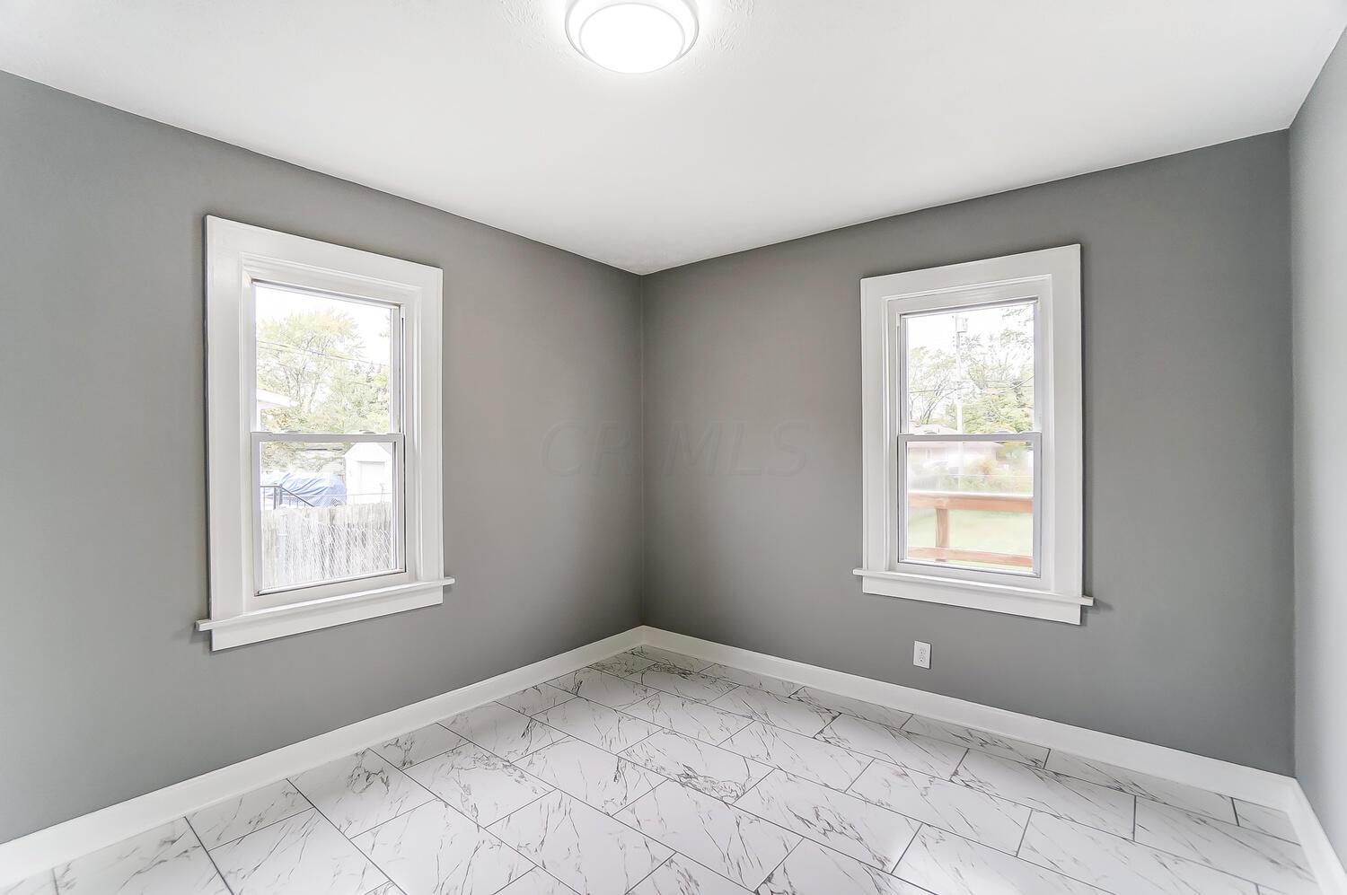 2186 Sale Road Columbus, OH 43224 - Photo 10 of 39