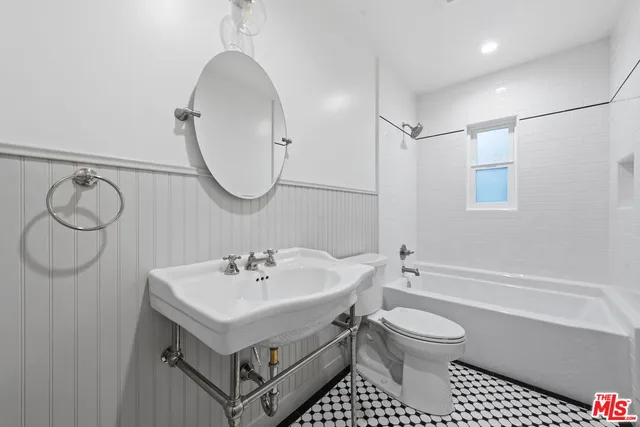 $6,995 | 3866 Westside Avenue, Los Angeles, CA 90008