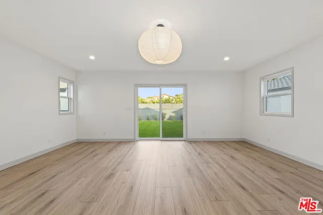 $6,995 | 3866 Westside Avenue, Los Angeles, CA 90008