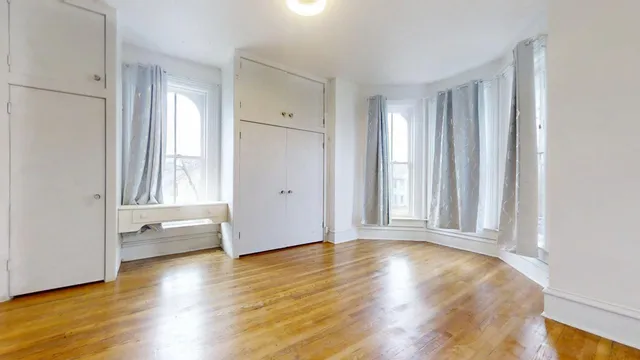 $159,900 | 137 Buena Vista Street, Kansas, IL 61933