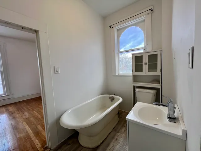 $159,900 | 137 Buena Vista Street, Kansas, IL 61933