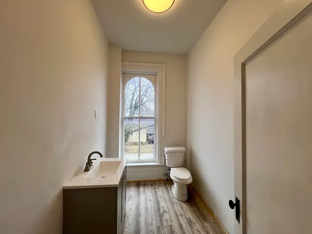 $159,900 | 137 Buena Vista Street, Kansas, IL 61933