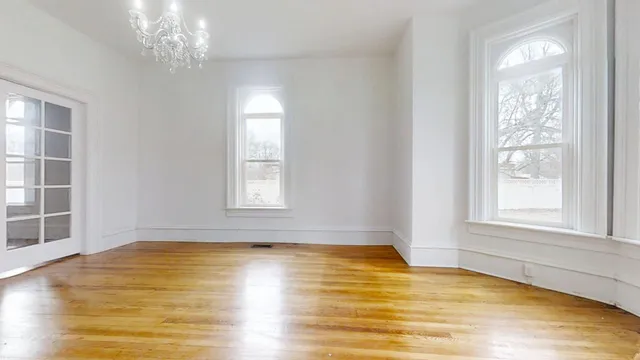 $159,900 | 137 Buena Vista Street, Kansas, IL 61933