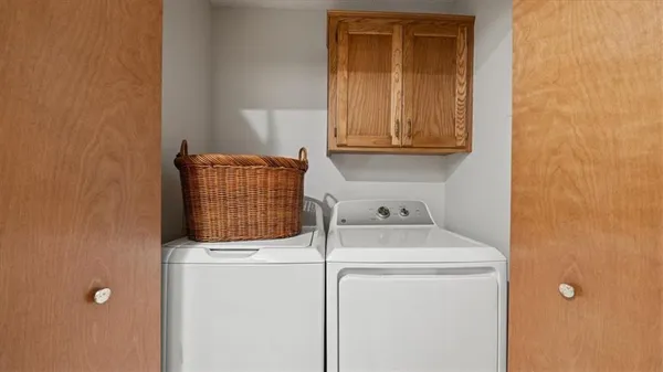 $350,000 | 15502 Floyd Street, Overland Park, KS 66223