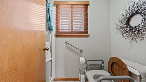 $350,000 | 15502 Floyd Street, Overland Park, KS 66223