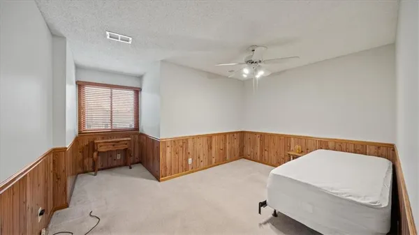 $350,000 | 15502 Floyd Street, Overland Park, KS 66223