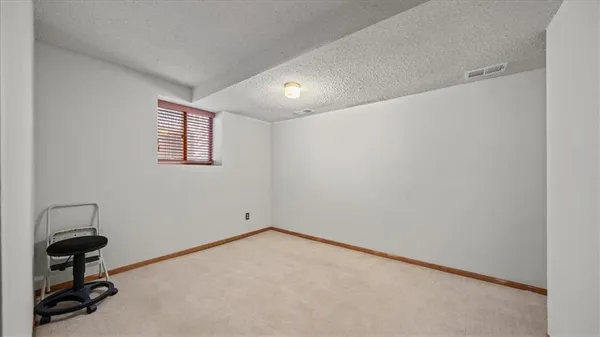 $350,000 | 15502 Floyd Street, Overland Park, KS 66223