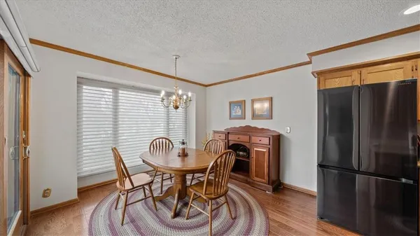 $350,000 | 15502 Floyd Street, Overland Park, KS 66223