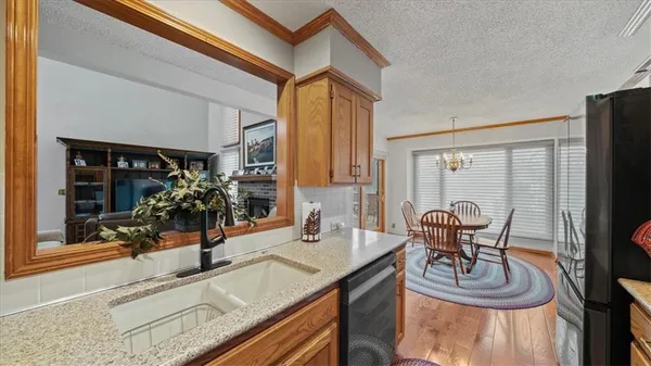 $350,000 | 15502 Floyd Street, Overland Park, KS 66223