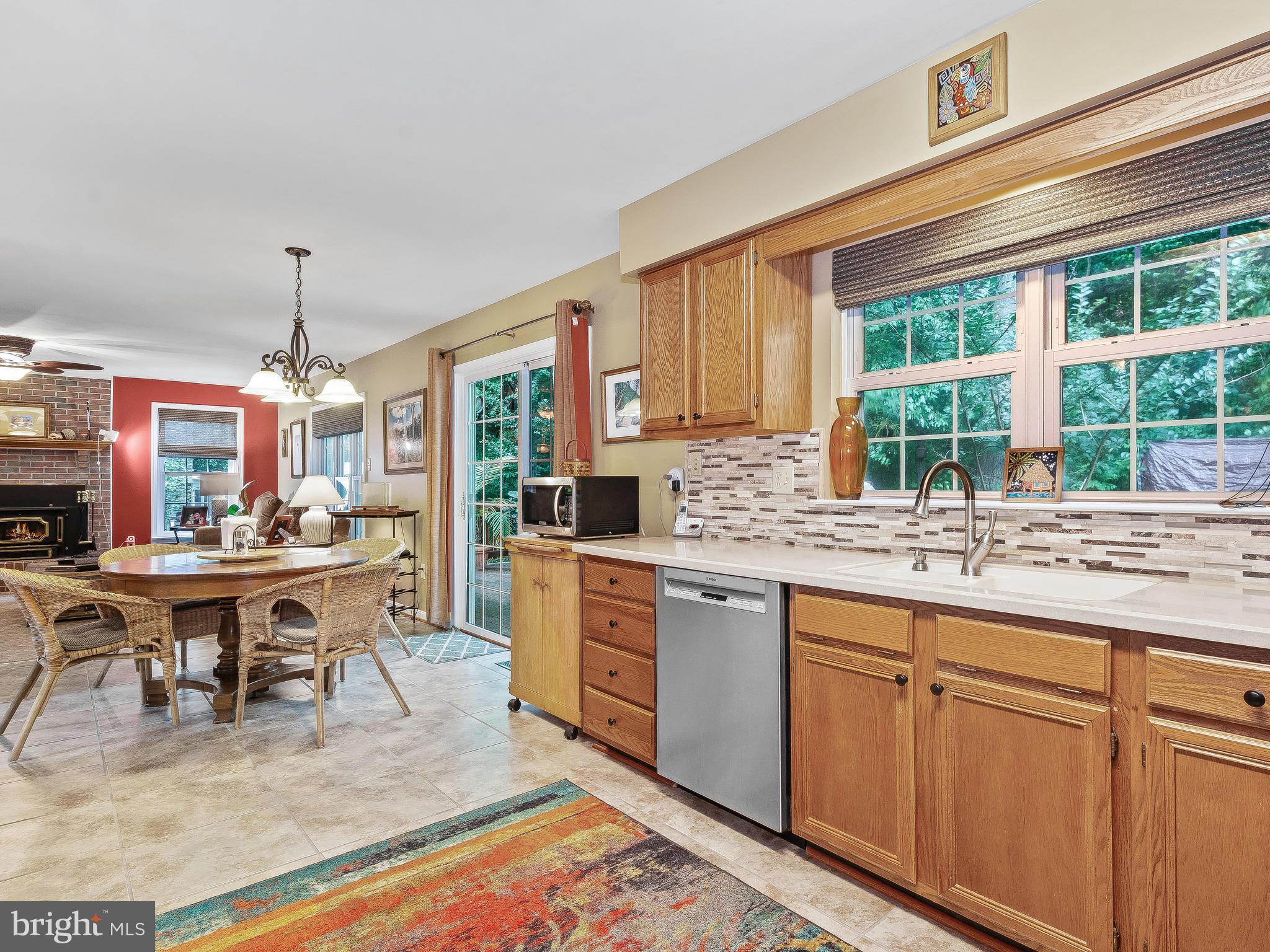9471 Ridgeview Drive Columbia, MD 21046 - Photo 10 of 30 Gorgeous porcelain flooring!