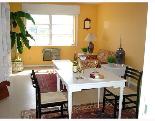 Undisclosed Address Pompano Beach, FL 33064 - Photo 3 of 10 Dining Room