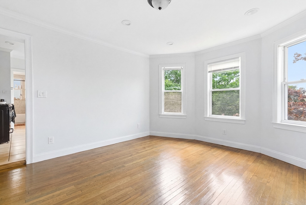 39 Glen Road Boston, MA 02130 - Photo 16 of 42