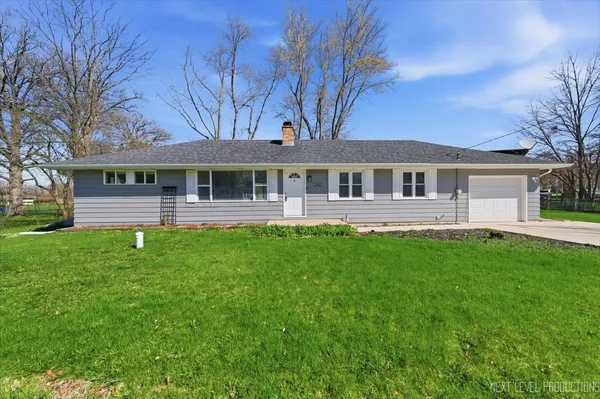 $299,000 | 1 Coy Park Drive, Newark, IL 60541