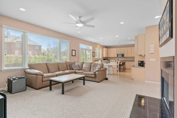 $1,000,000 | 3392 Whirlaway Drive, Northbrook, IL 60062