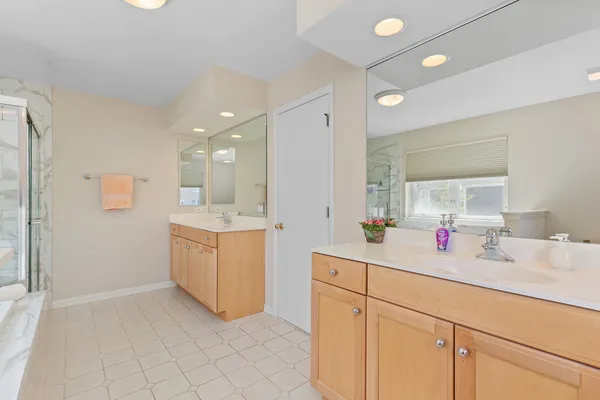 $1,000,000 | 3392 Whirlaway Drive, Northbrook, IL 60062