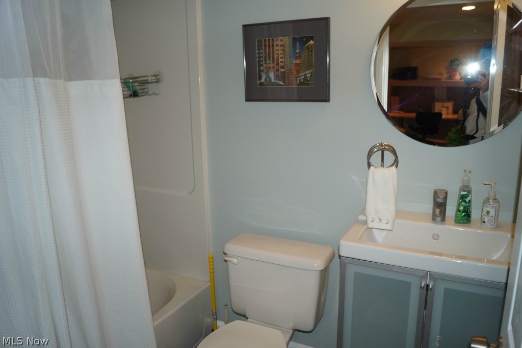 3373 Clarendon Road Cleveland Heights, OH 44118 - Photo 16 of 23 Gallery Image 16