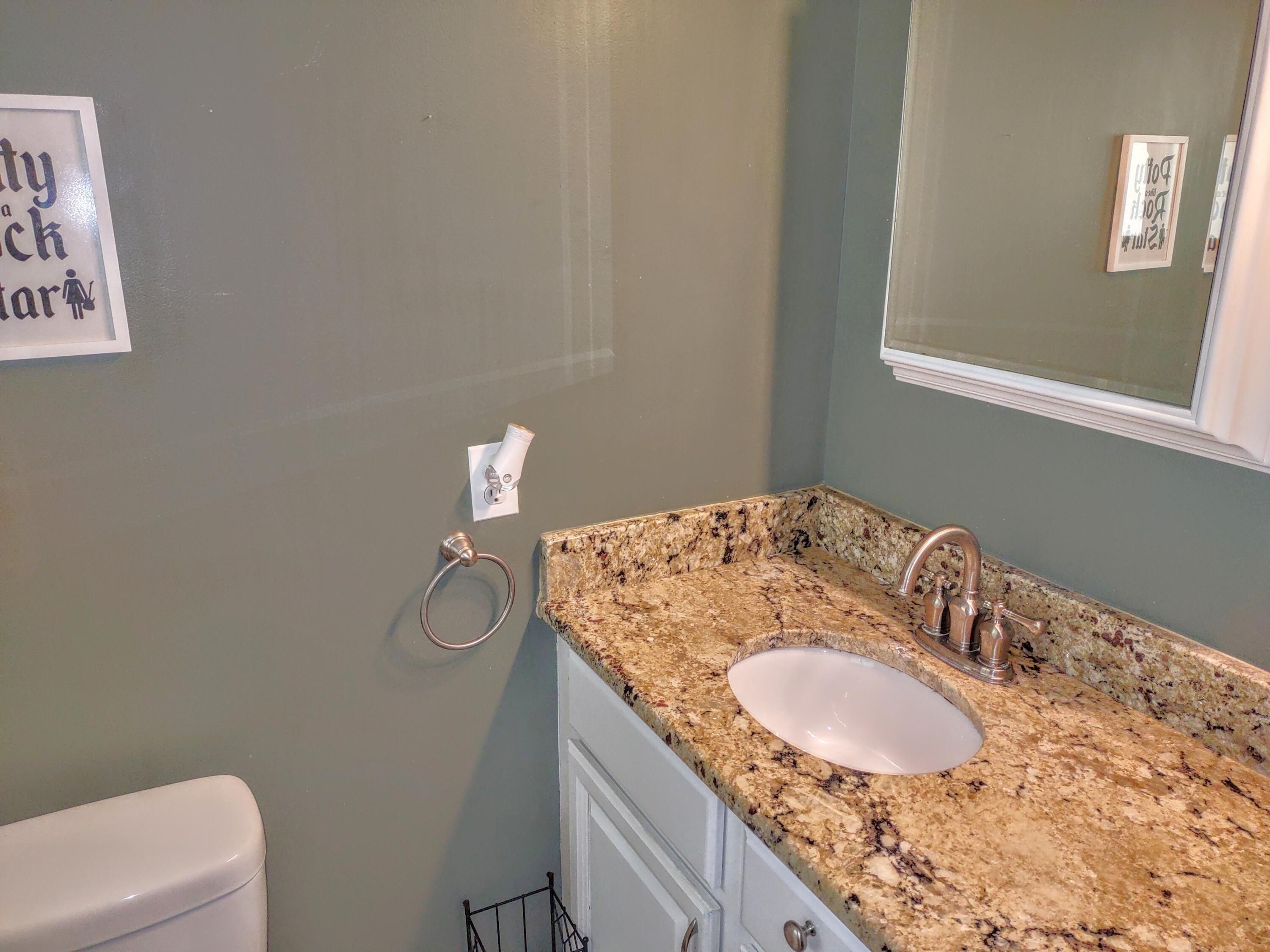 2410 Middlefield Road Trenton, MI 48183 - Photo 26 of 41 Bathrm & Sink
