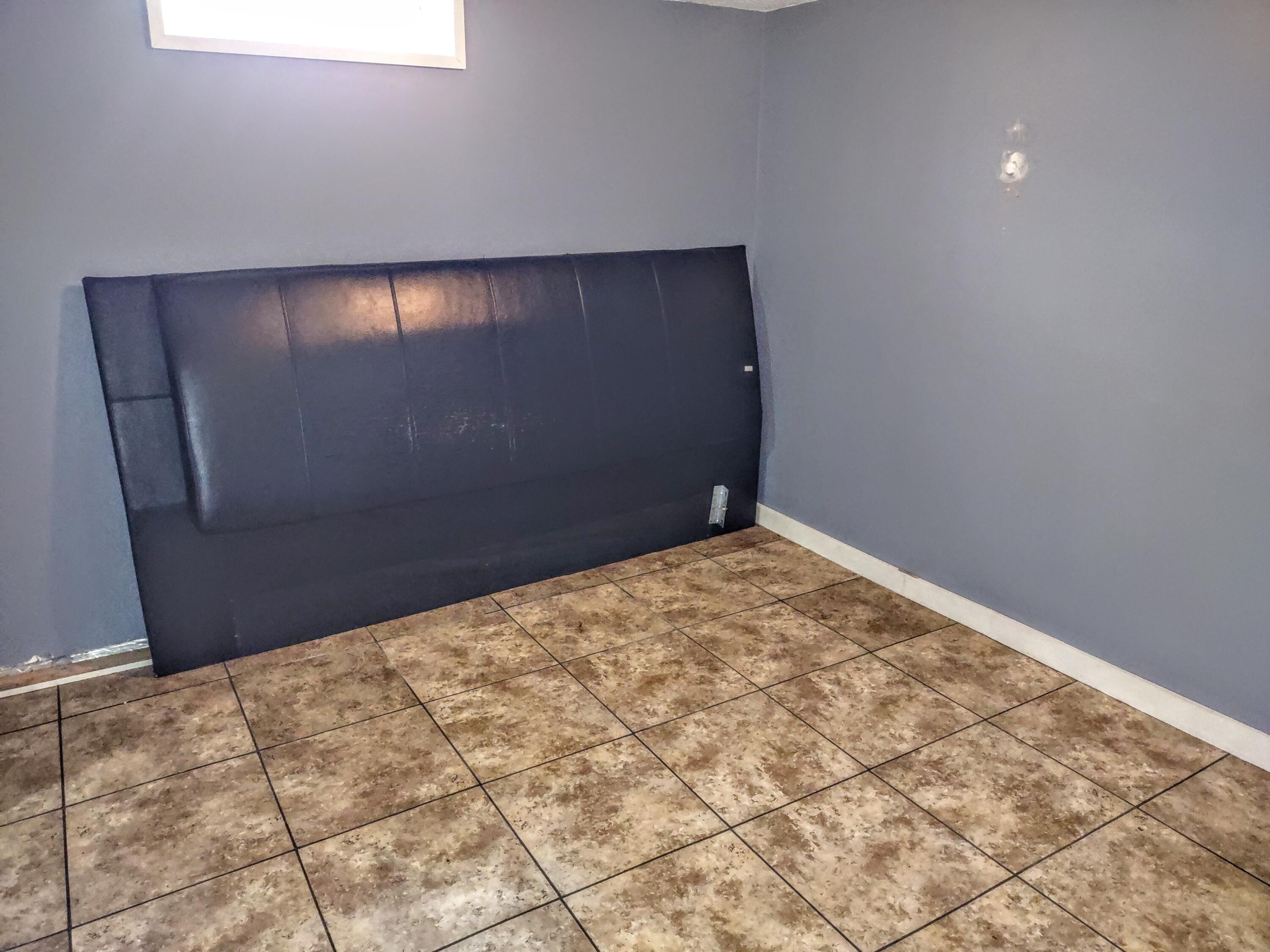 2410 Middlefield Road Trenton, MI 48183 - Photo 28 of 41 Gaming Room - LL