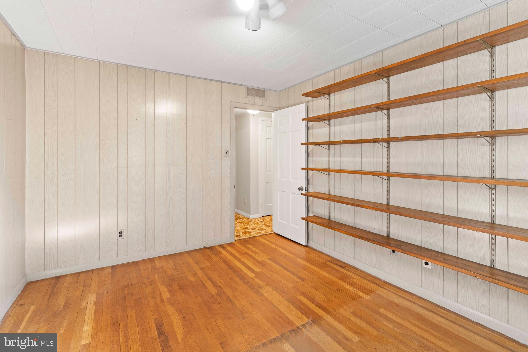 1052 Kipling Road Jenkintown, PA 19046 - Photo 15 of 30 1st floor bedroom, den, or office
