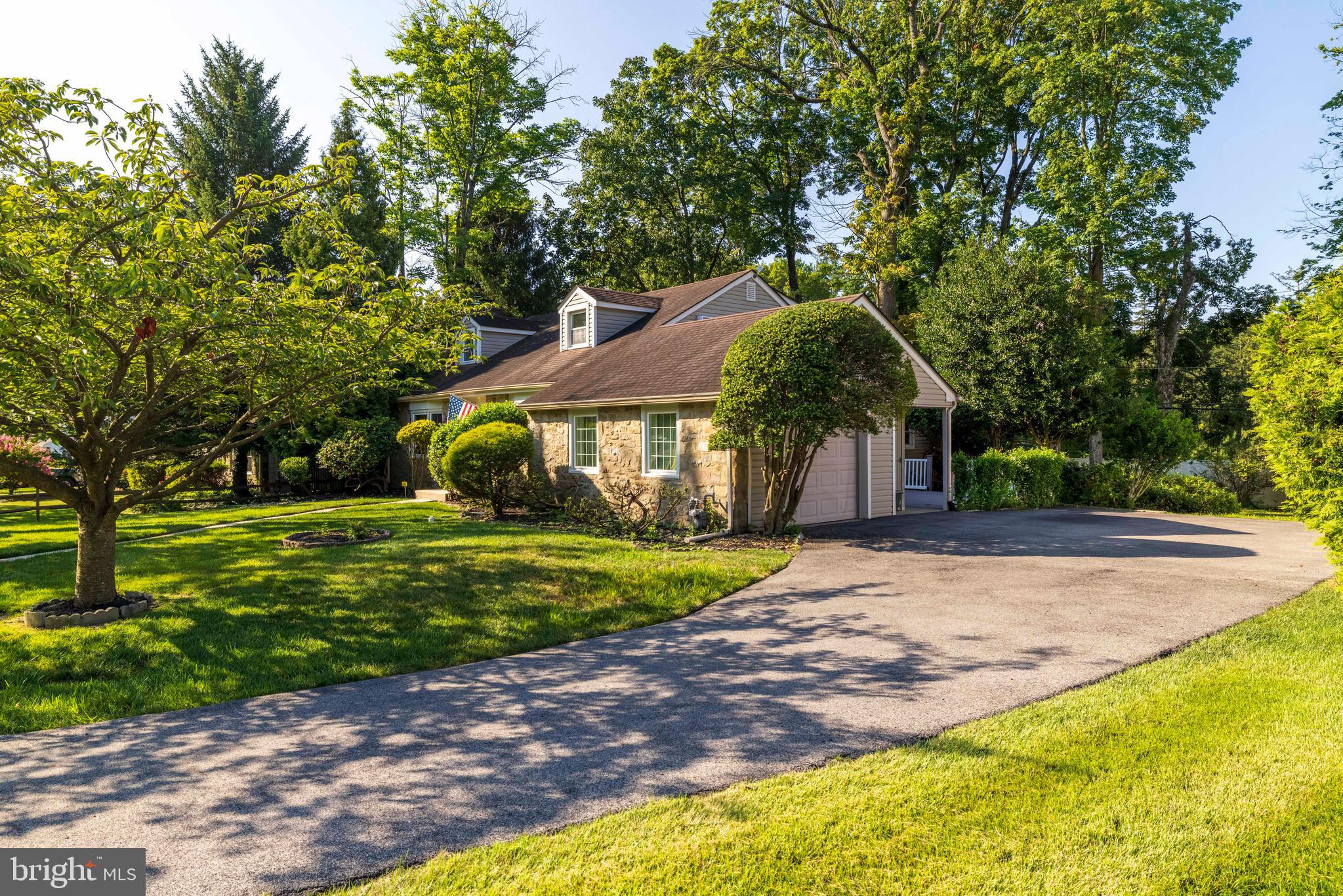 1052 Kipling Road Jenkintown, PA 19046 - Photo 3 of 30